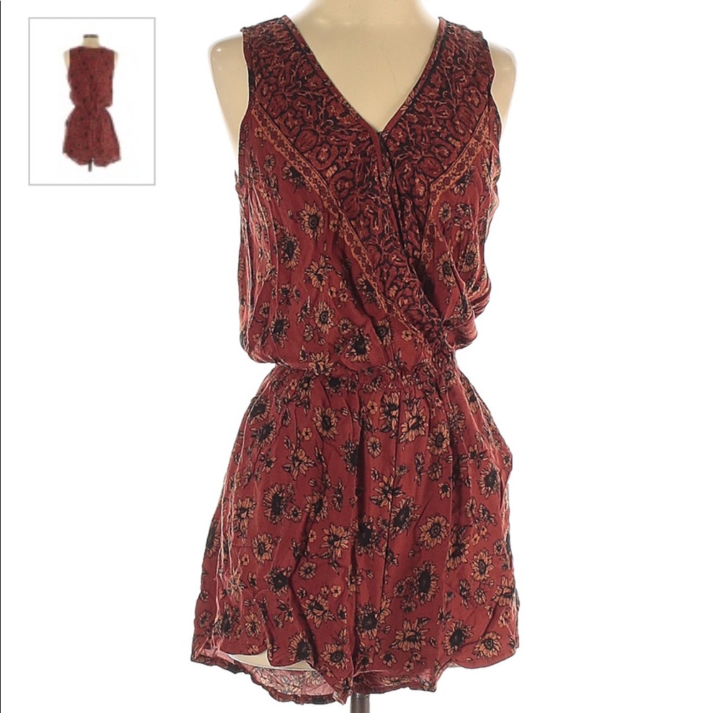 MOSSIMO FLORAL ROMPER